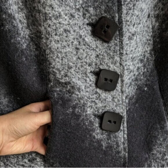 NESS black & gray ombre acrylic wool-like trapeze style coat - Picture 3 of 9